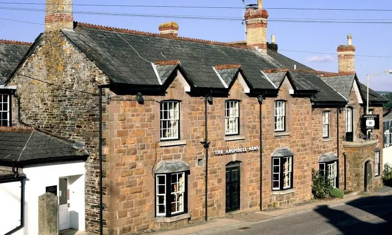 Front of house: Arundel Arms