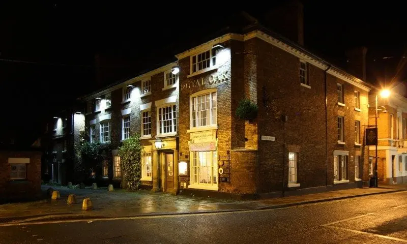 Bulldog Hotel Group secures Royal Oak Hotel