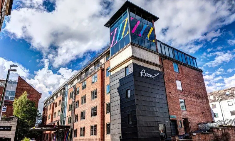 Roomzzz Aparthotel expands into the Midlands