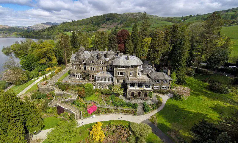 Front of House: Langdale Chase Hotel