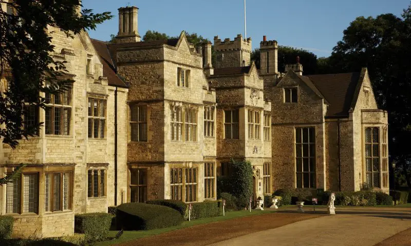 Cairn Group acquires five hotels for £75m