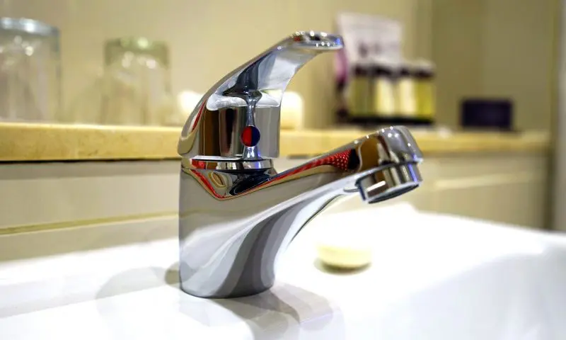 ADVICE: From April 2017, 97% of UK hotels will automatically change water supplier