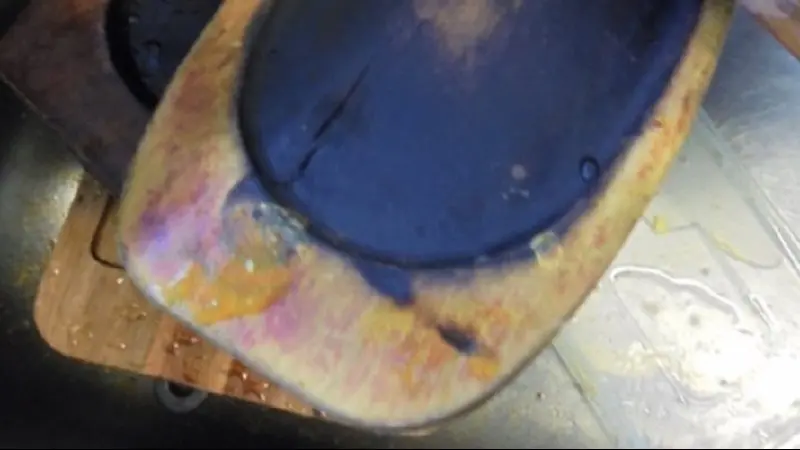 Restaurant fined for serving food on ‘unhygienic’ wooden boards