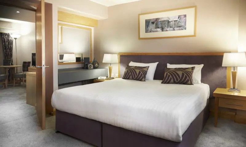 Hospitality sector reaches £102bn value in 2018