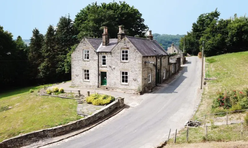 North York Moors hotel placed on market for ‘nil premium’