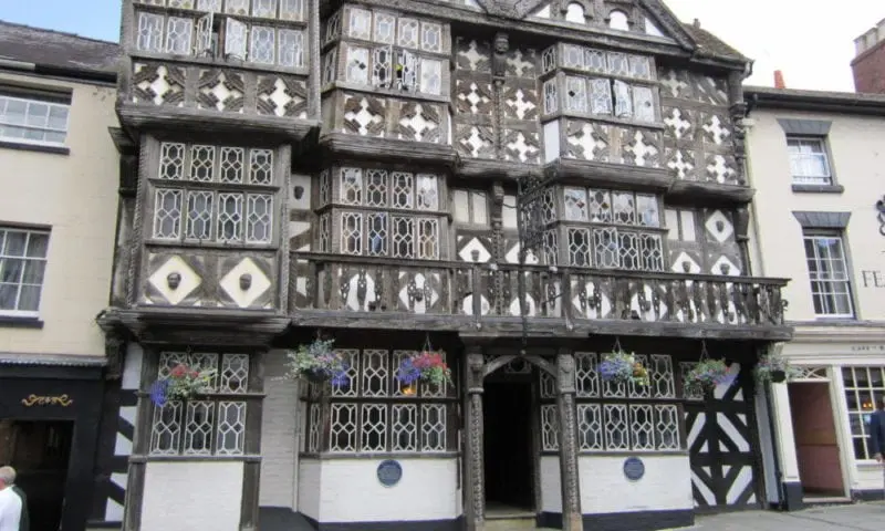 The Feathers Inn hotel closes following legionnaires outbreak