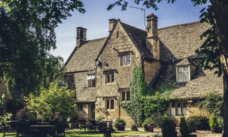 17th Century Cotswold hotel placed on market for £2.6m