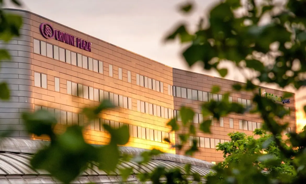 Arora Group launches its new dual-branded London Heathrow T4 hotels