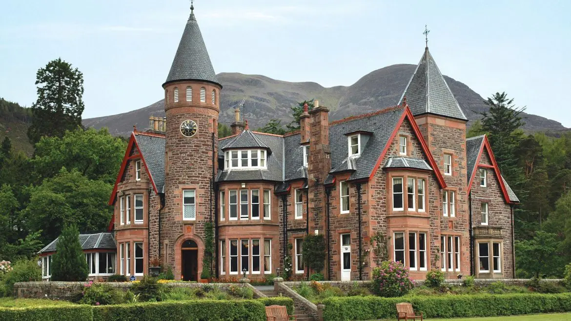 Hotel industry trends and predictions for 2023