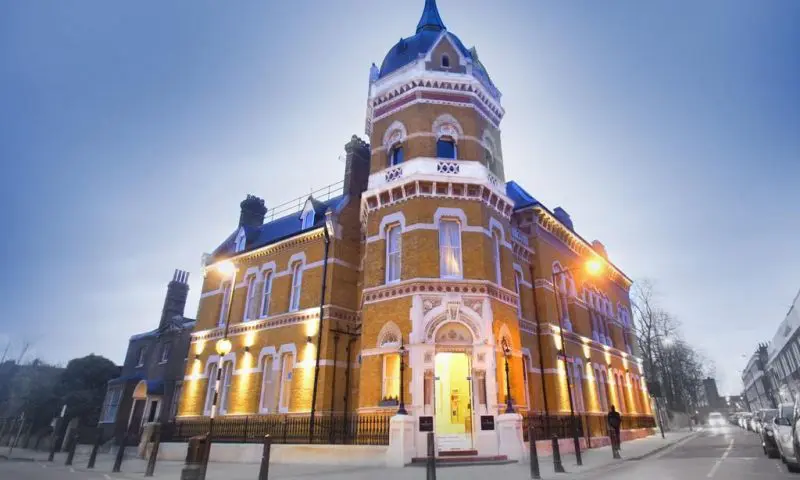 Black And White Hospitality to manage Lansbury Heritage Hotel