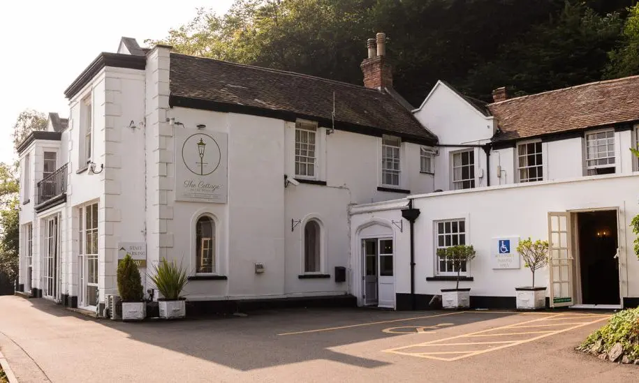 Front of House: The Cottage in the Wood