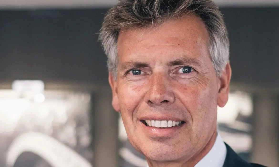 Interstate extends management deals with three properties