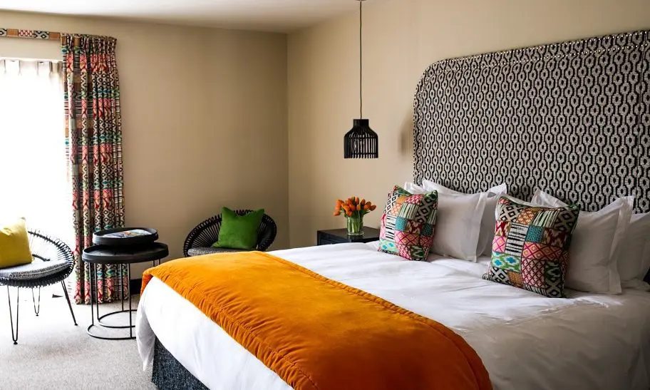 Award-winning restaurant opens 16-room hotel