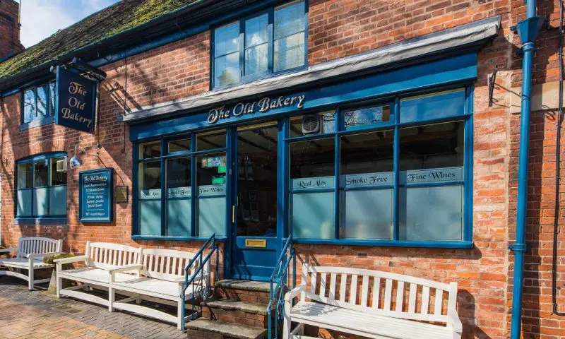 400 year-old Kenilworth hotel brought to market for £1.25m