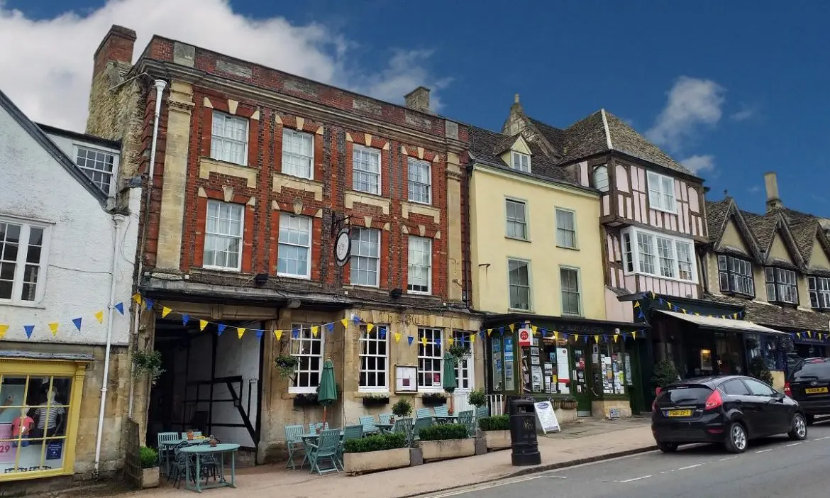 15th Century Bull Hotel placed on market for £1.25m