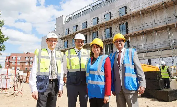 Local MP visits Ibis Styles Heathrow East ahead of opening