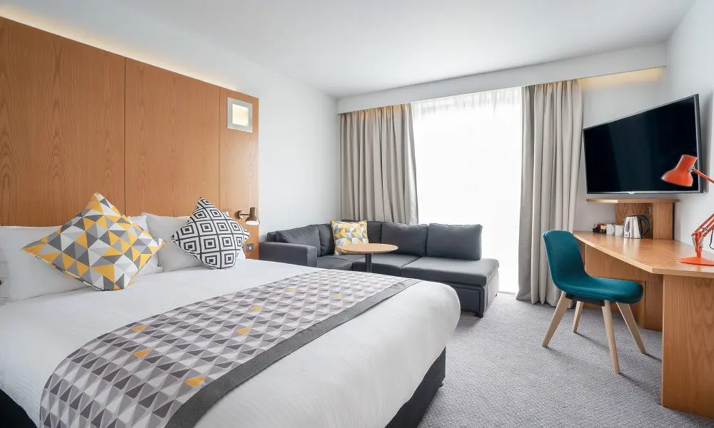 Interstate rebrands Ramada Bournemouth as Holiday Inn