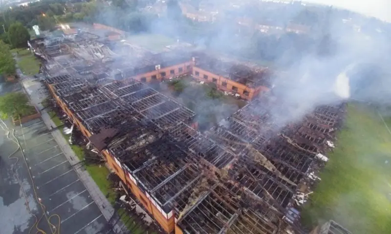 Hotel blaze destroys Willenhall Holiday Inn
