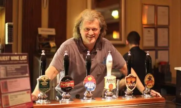 Wetherspoons’ boss was right to withhold wages