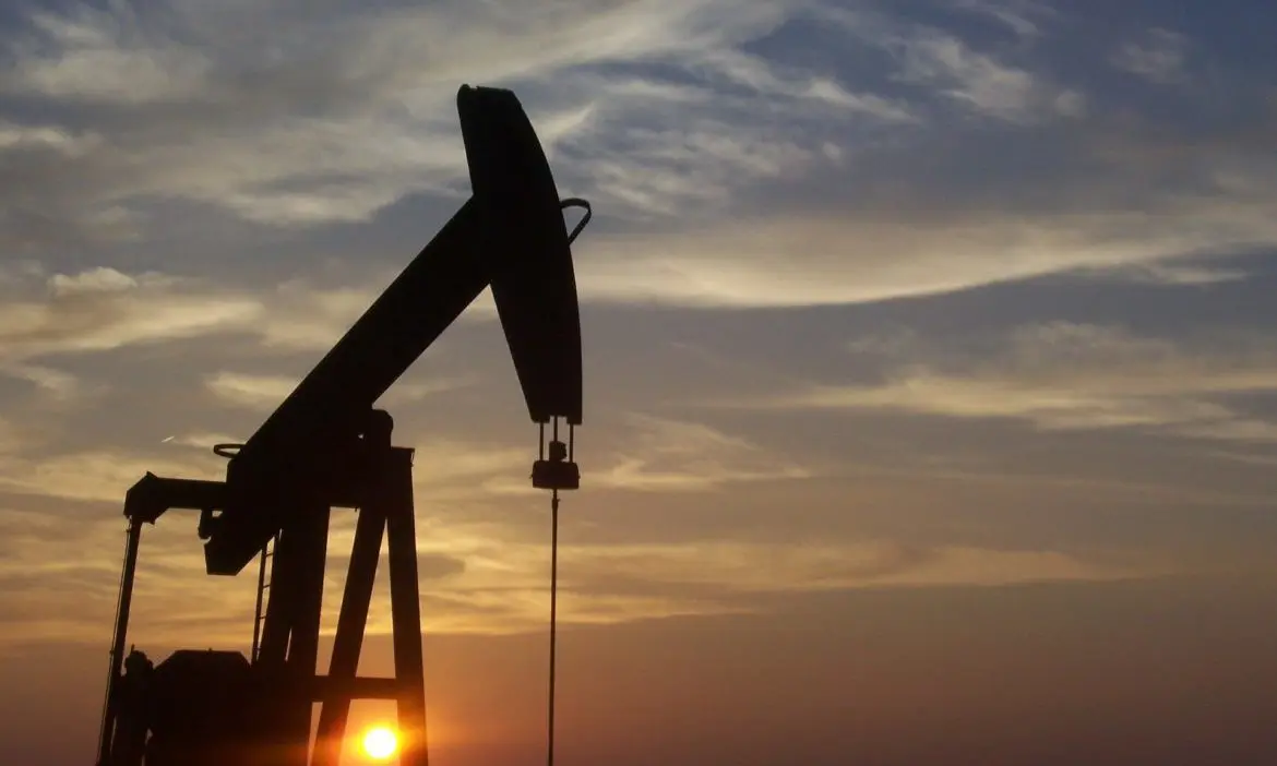 Oil prices plunge, Virgin Australia could crash land, Nasa robots controlled from the kitchen table