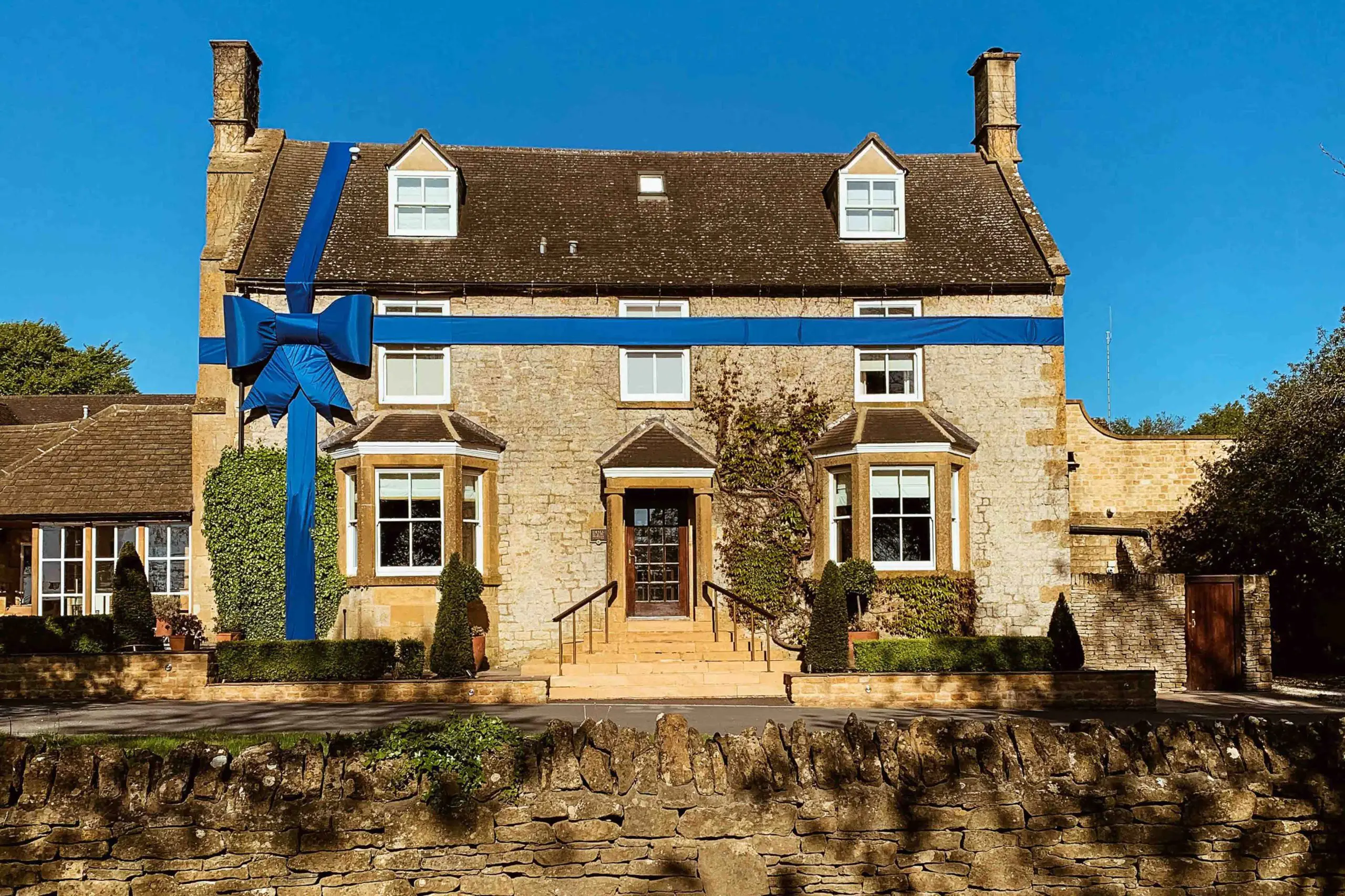 Mr & Mrs Smith launches crowdfunder for NHS staff