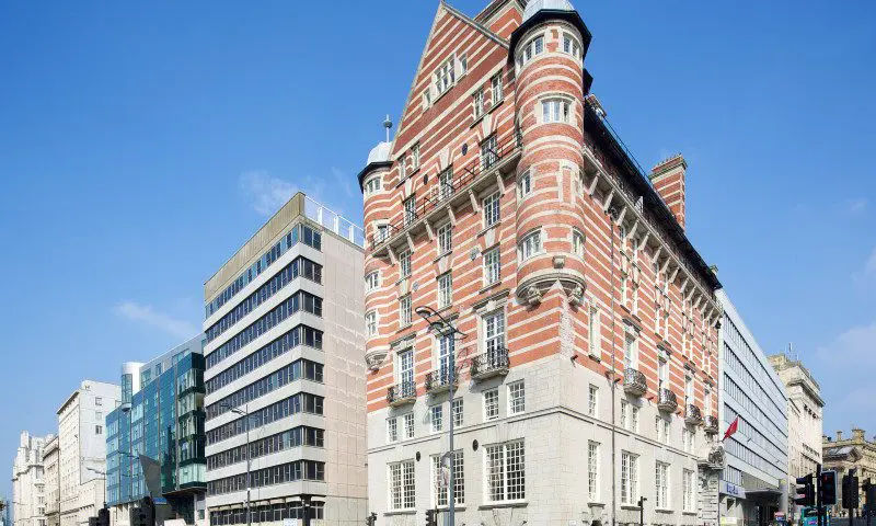 30 James Street hotel to reopen following administration