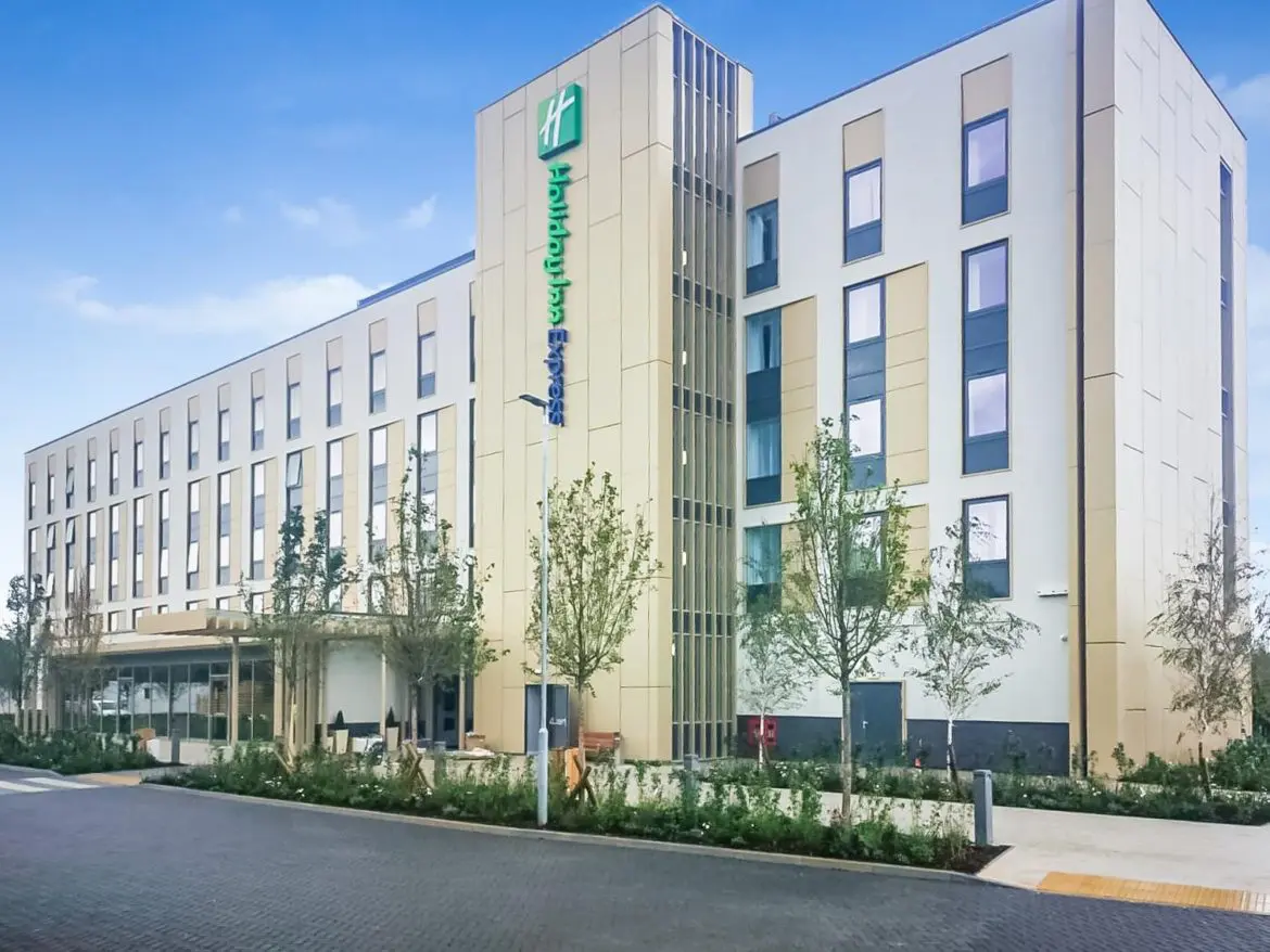 Atlas Hotels open new Holiday Inn Express in Oxfordshire town