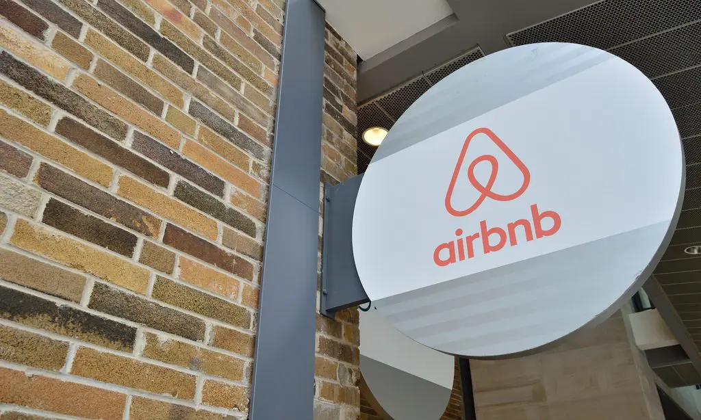 Airbnb announces global party ban