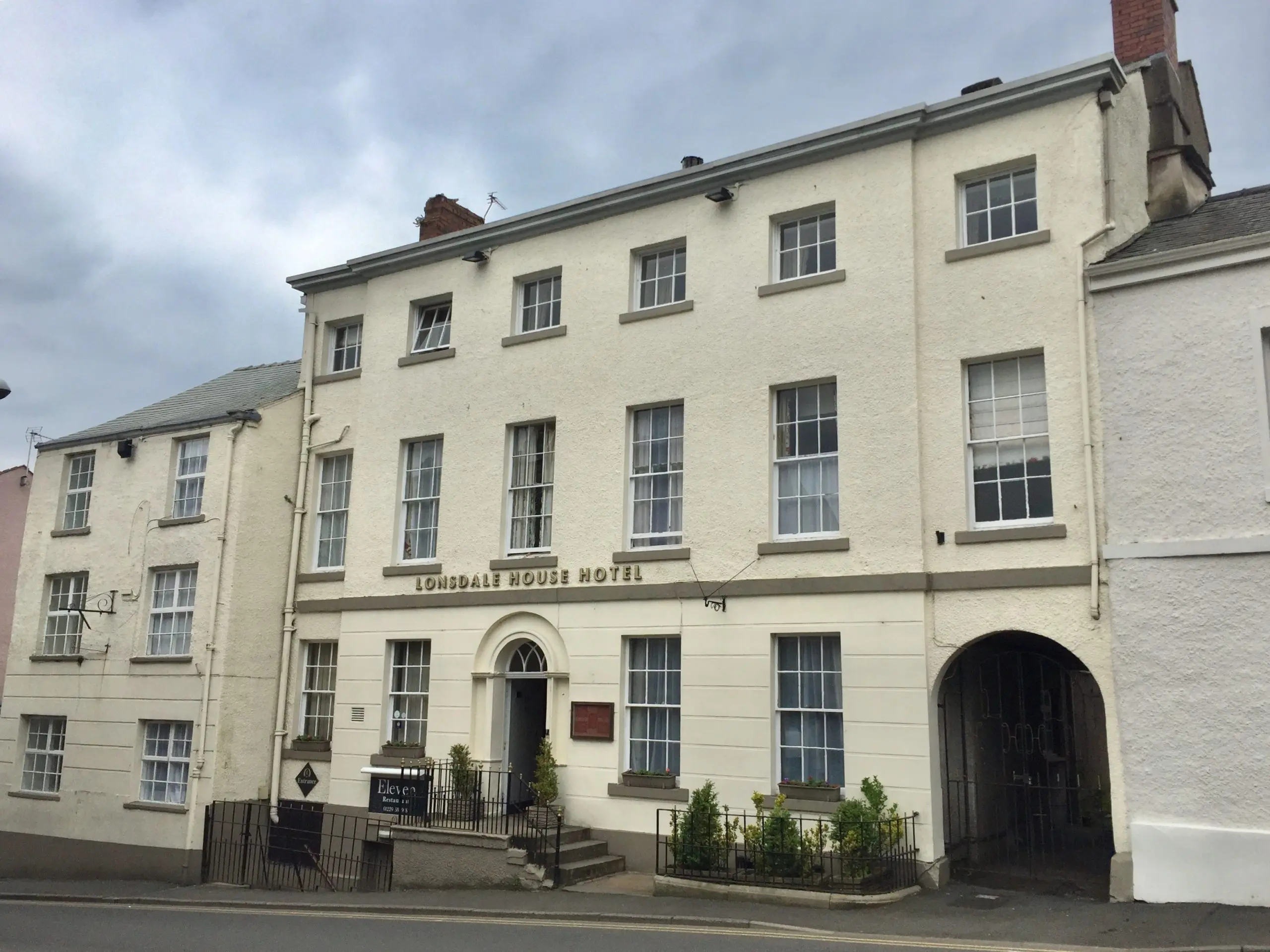 Lonsdale House Hotel sold to developer
