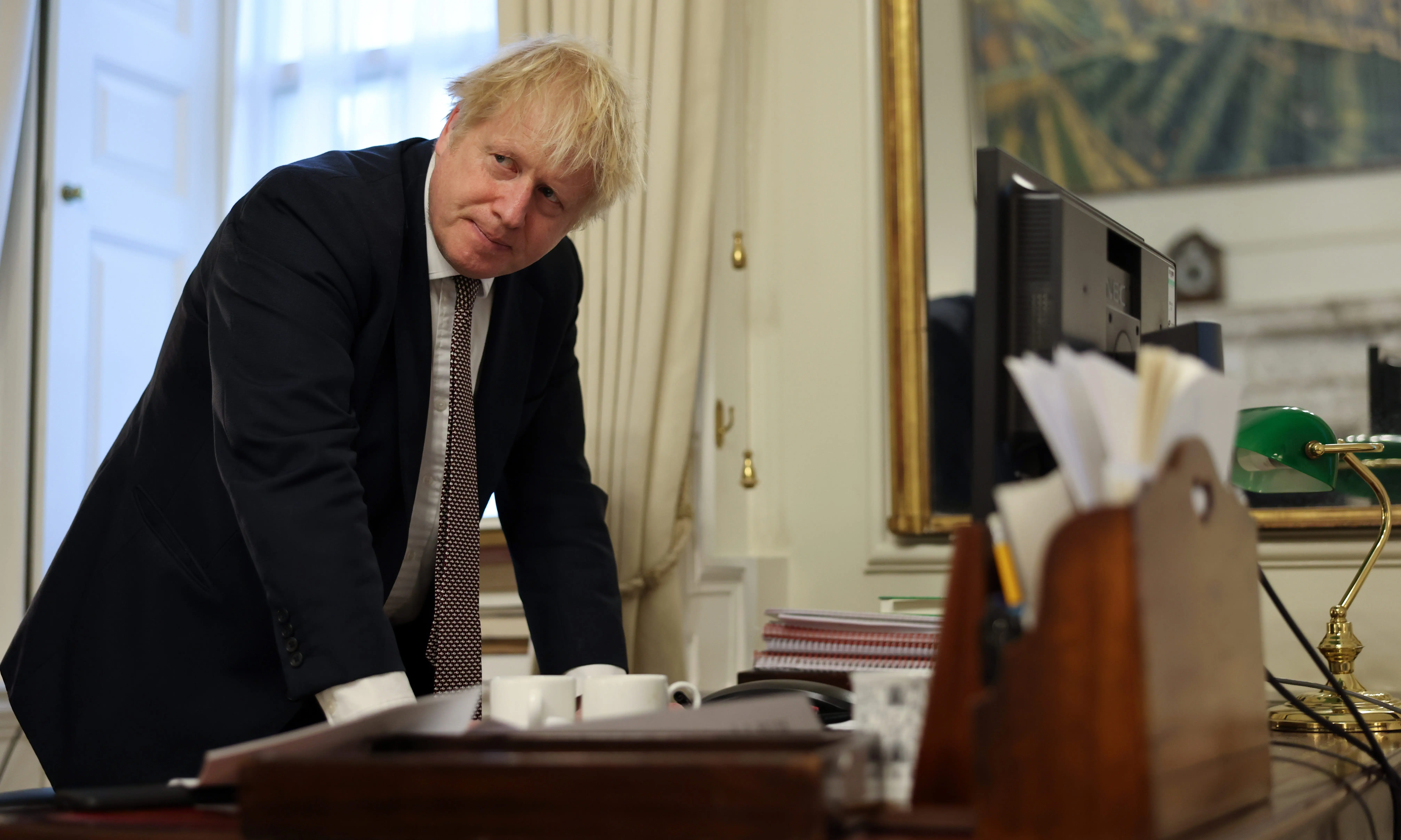 Government to meet with minister for hospitality petitioners