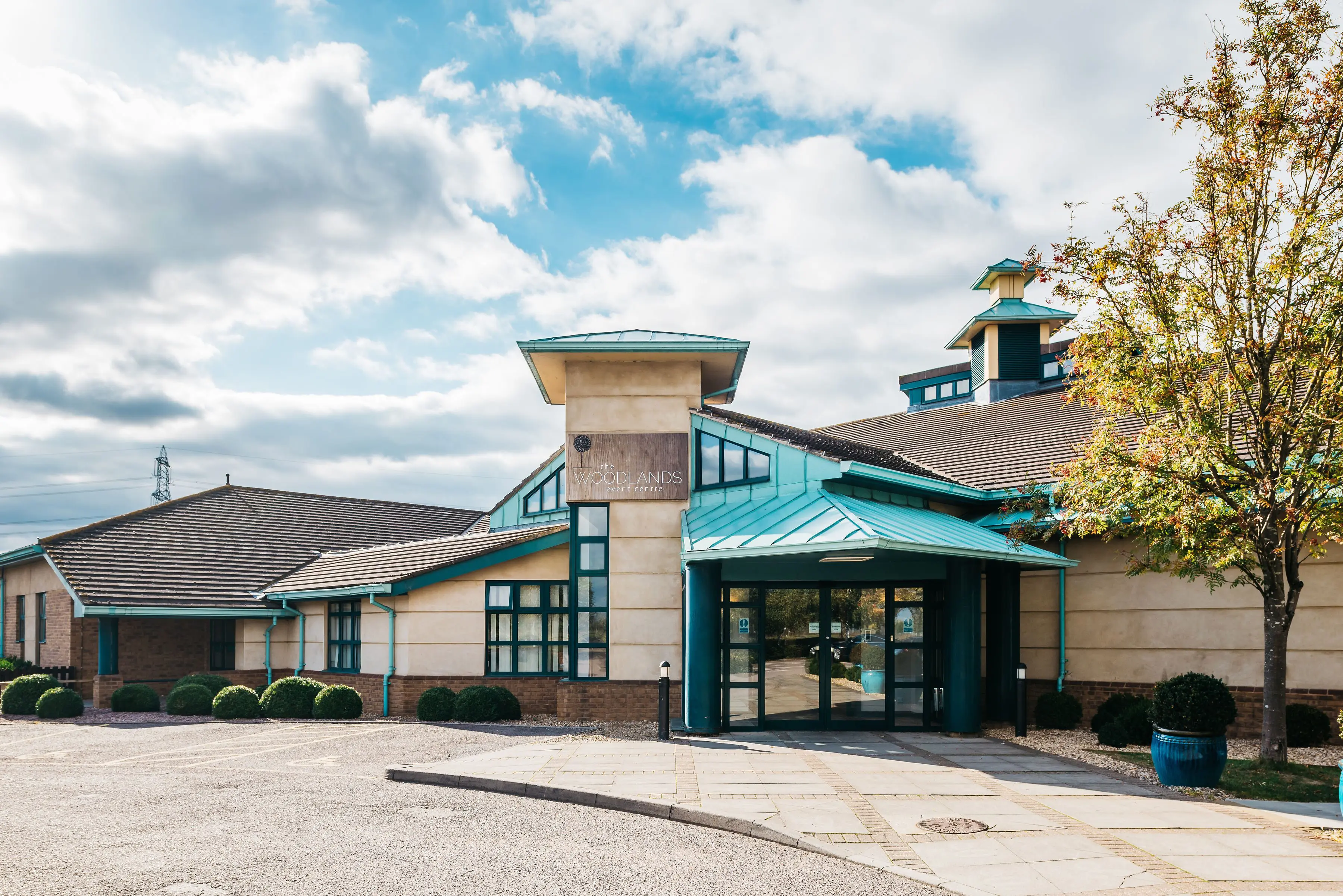 Wyboston Lakes Resort launches recruitment drive