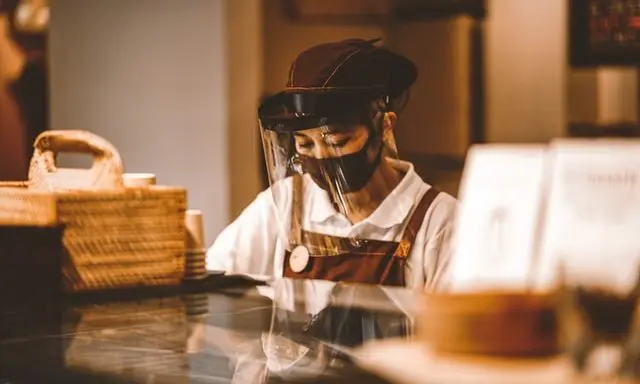 Food safety in jeopardy due to hospitality staff crisis, says health expert