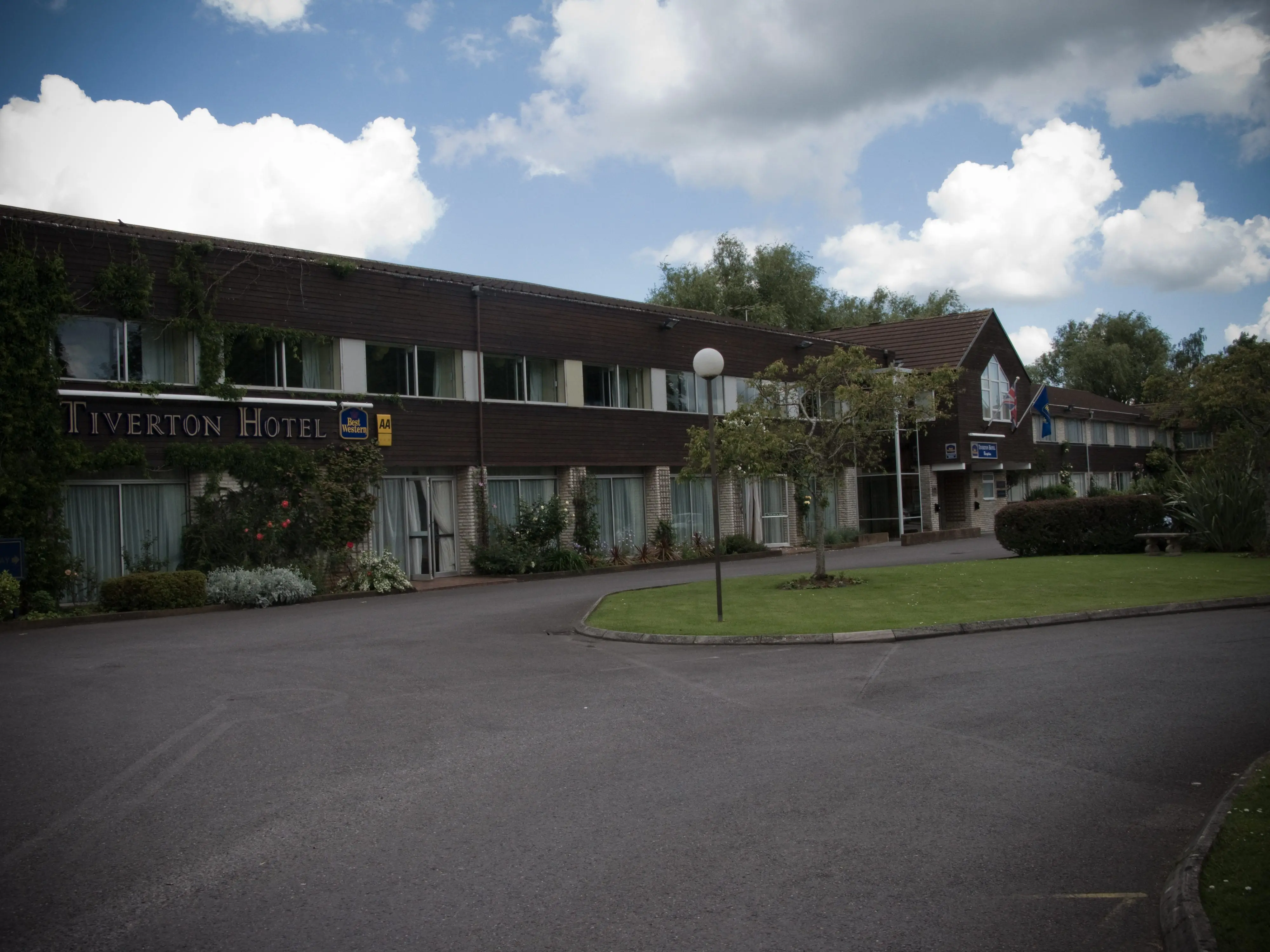 Crest Hotels acquires the Tiverton Hotel for £2.95m