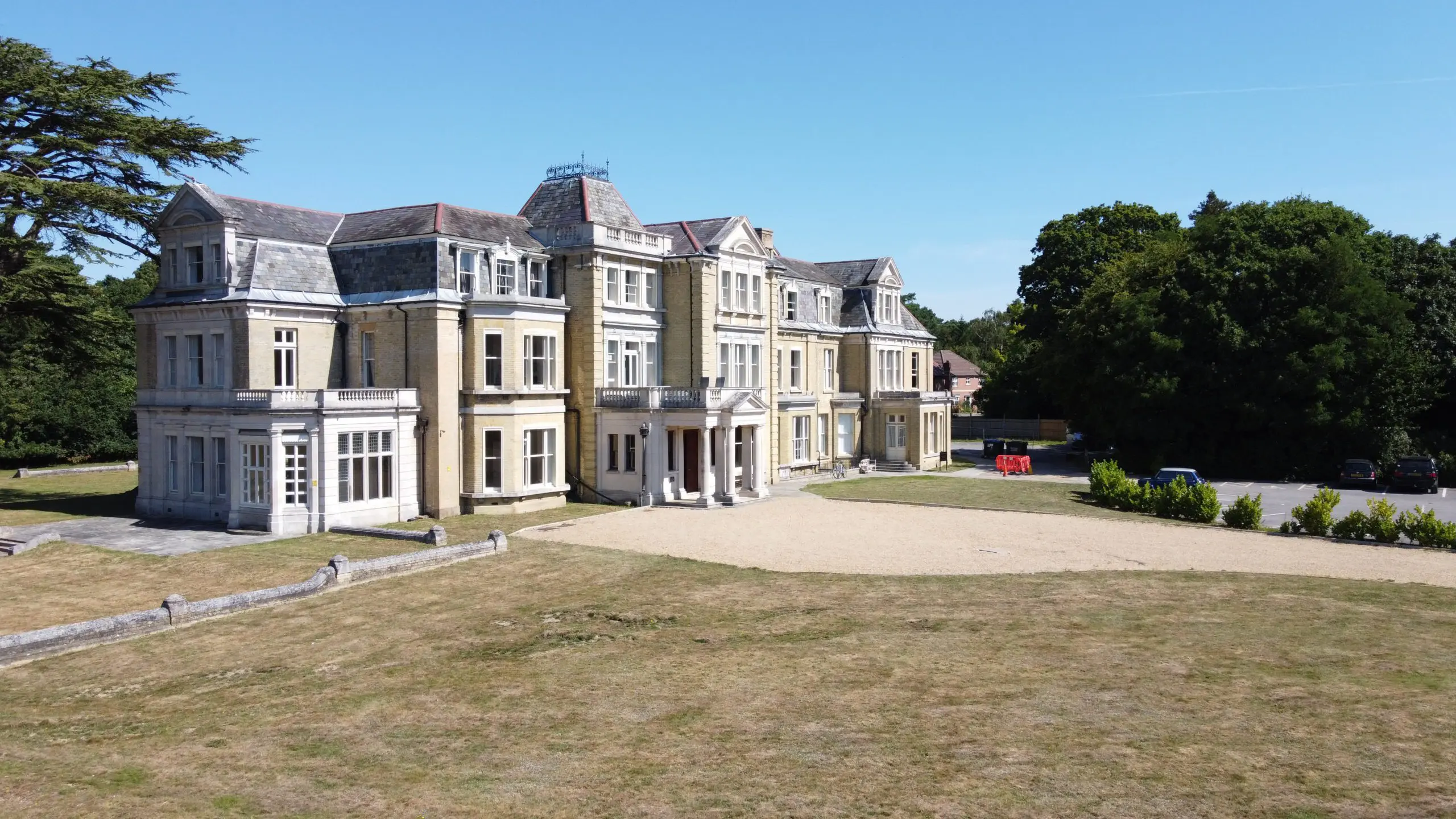 Coldeast Mansion sold off a guide price of £3.5m