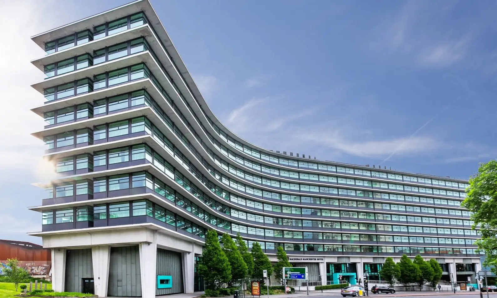 Zetland Capital acquires two Macdonald hotels