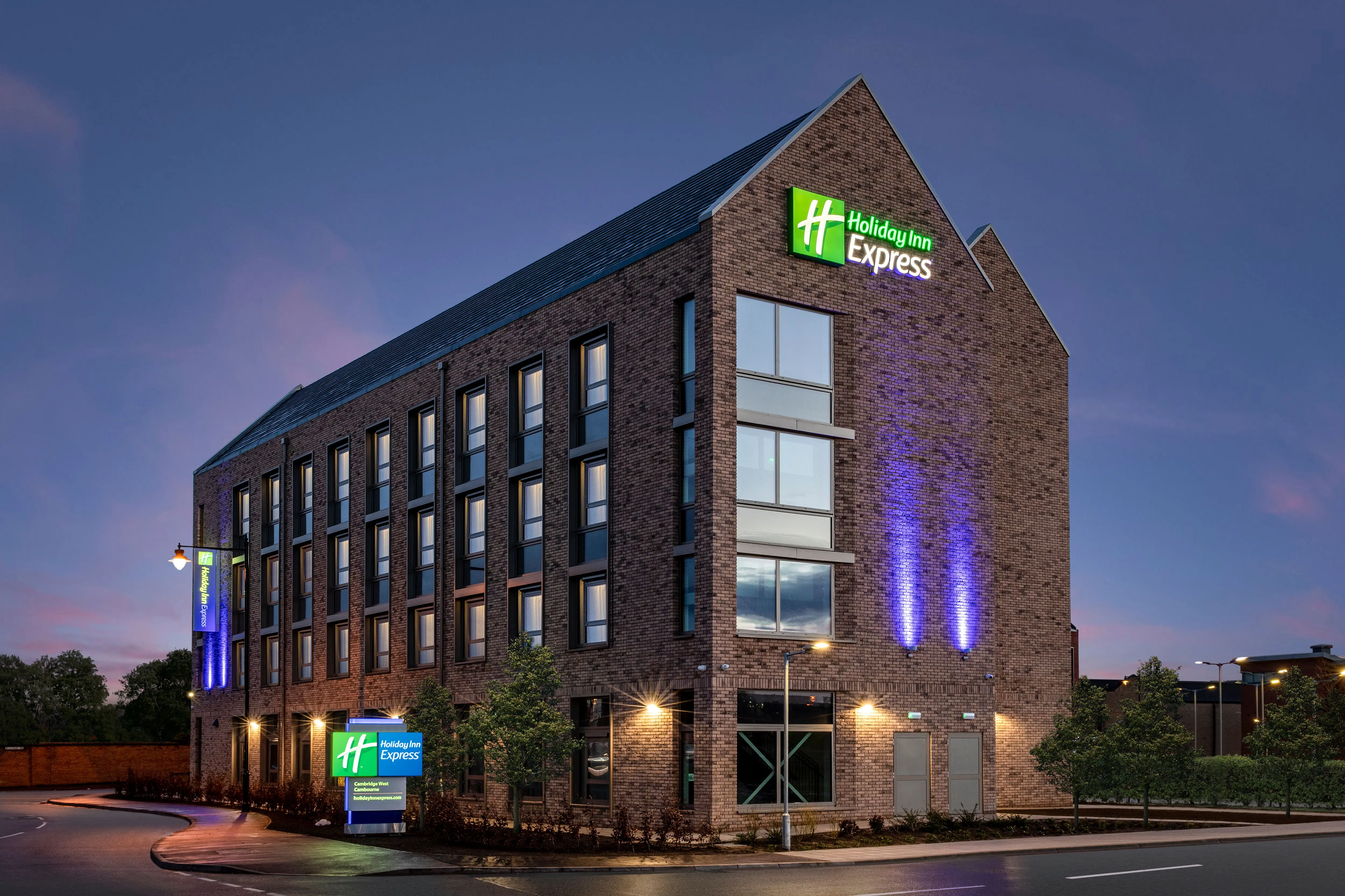 Holiday Inn Express opens in Cambridge West