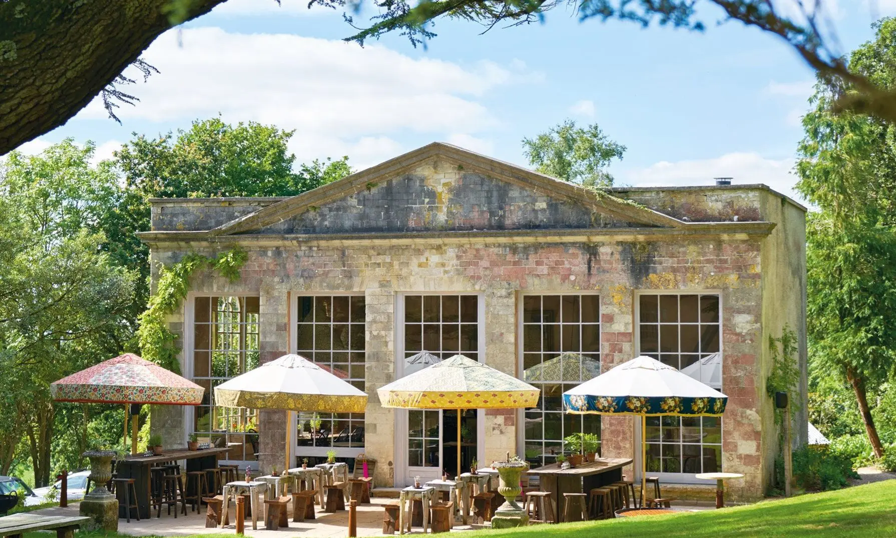 Why you should have a restaurant at your hotel