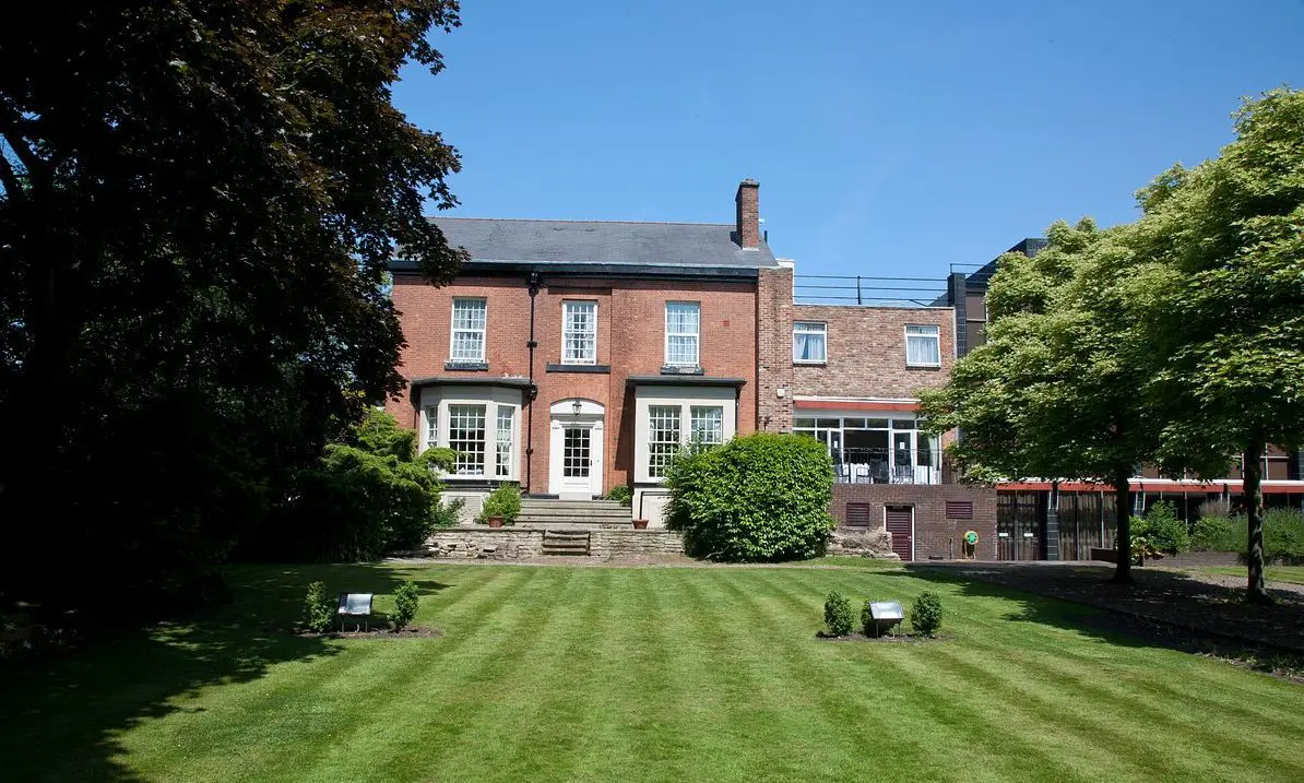 AG Hotels expands portfolio with Manchester acquisition