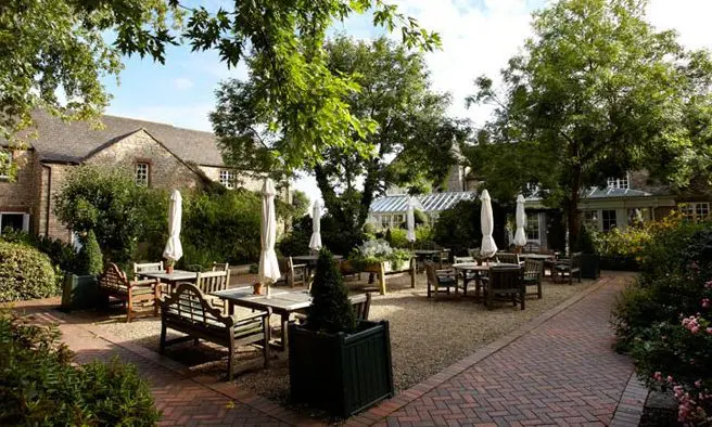 Signet Collection to acquire Barnsdale Lodge Hotel amid funding package