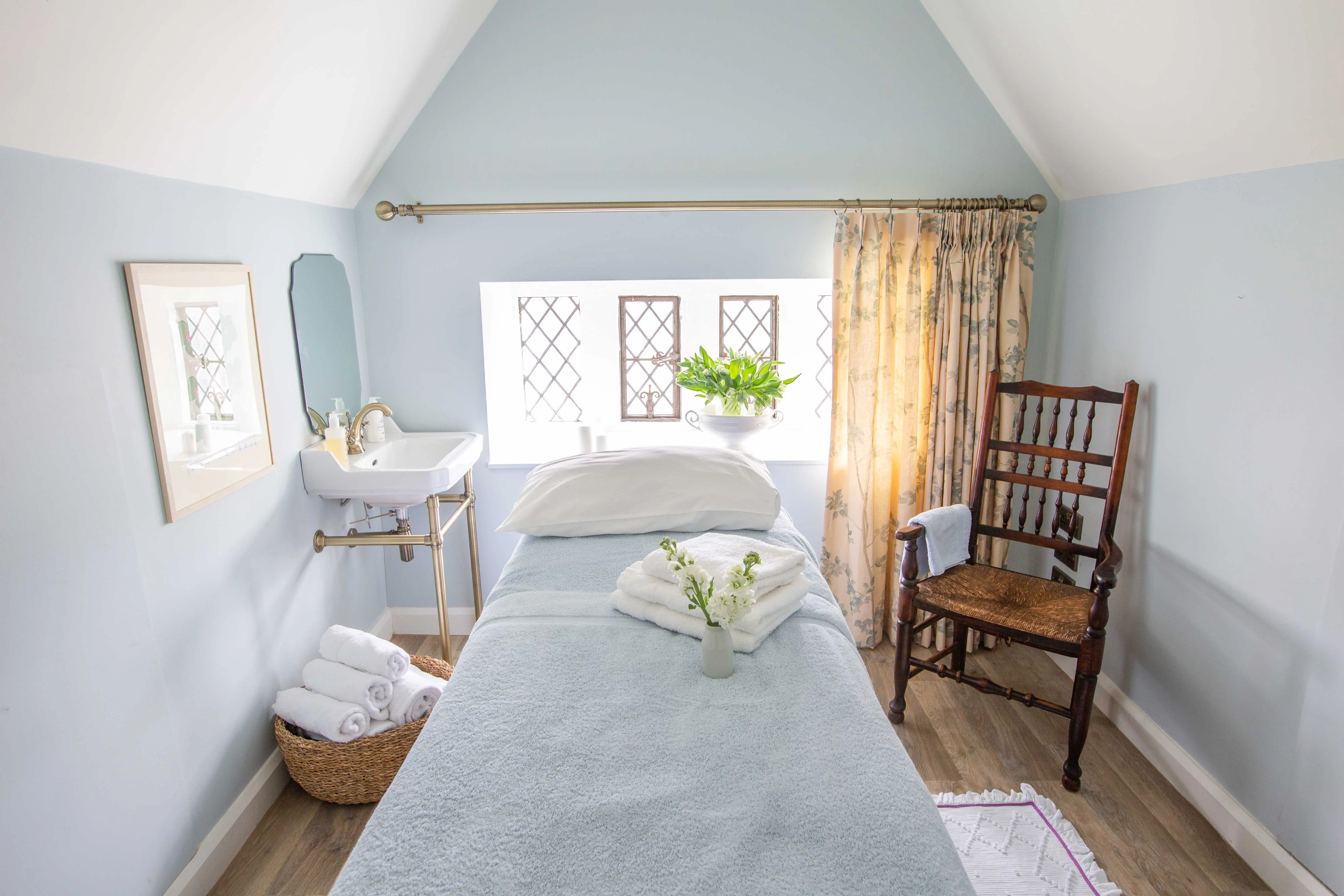 Hogarths Stone Manor Hotel opens loft treatment rooms