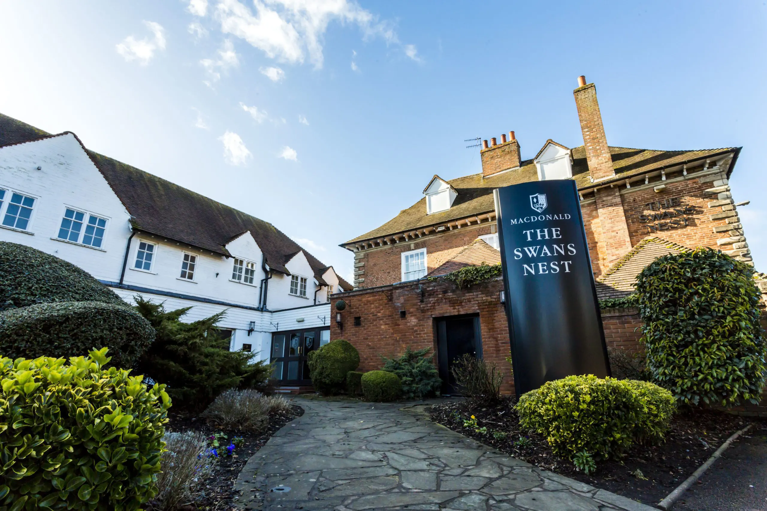 Swan’s Nest Hotel in Stratford-upon-Avon hits the market