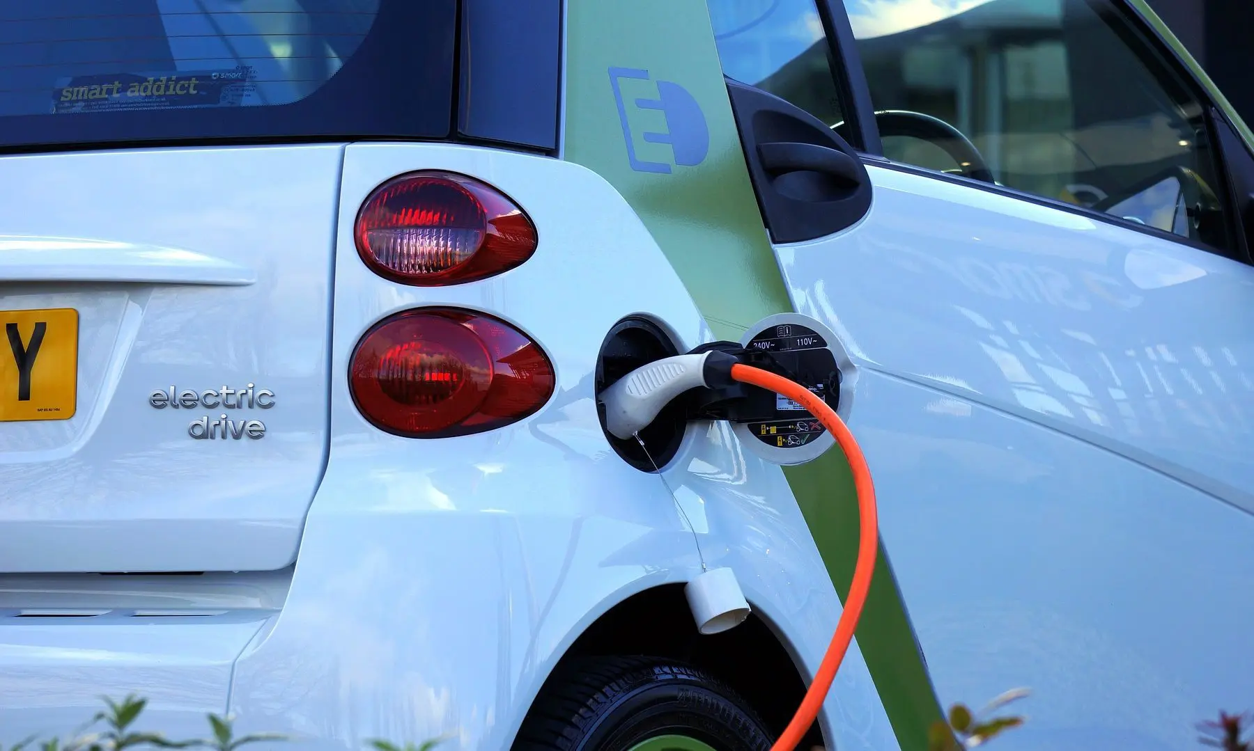 The benefits of having EV electric charge points at your hotel