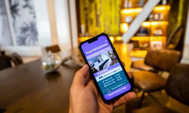 How to choose the best hotel booking system