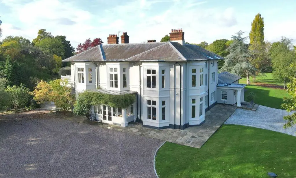 Hotel buyer hunted for £5.5m Kent home