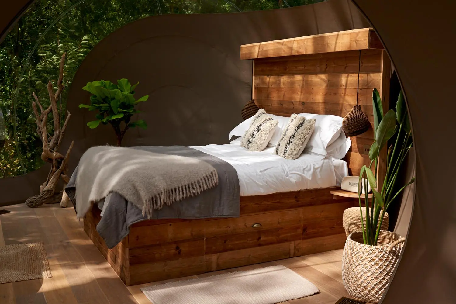 Port Lympne to launch new type of accommodation with Lookout Bubble