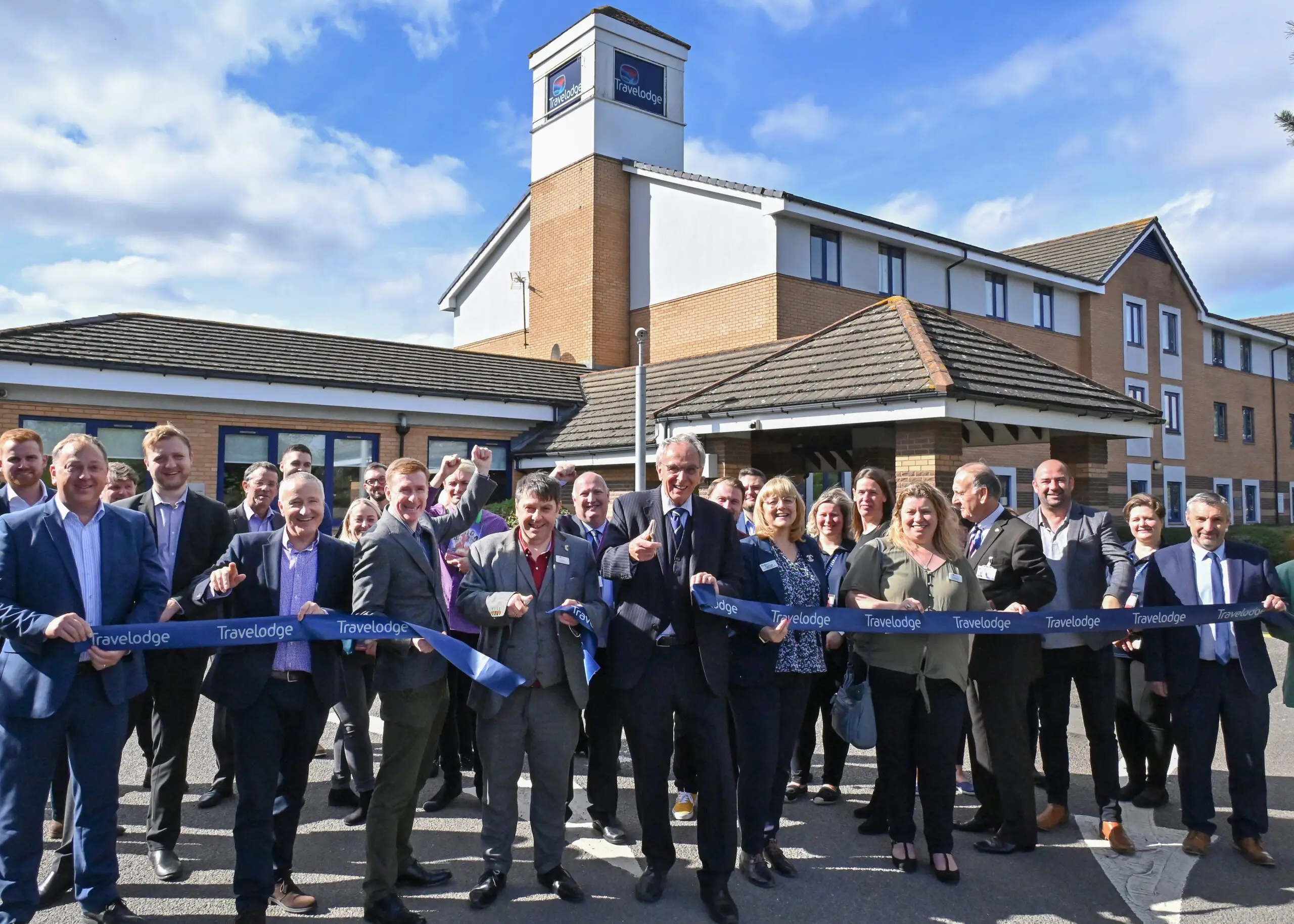 Travelodge acquires first Ibis hotel