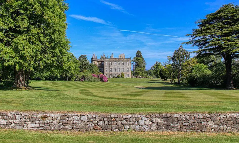 Warner Leisure Hotels acquires two four-star country hotels