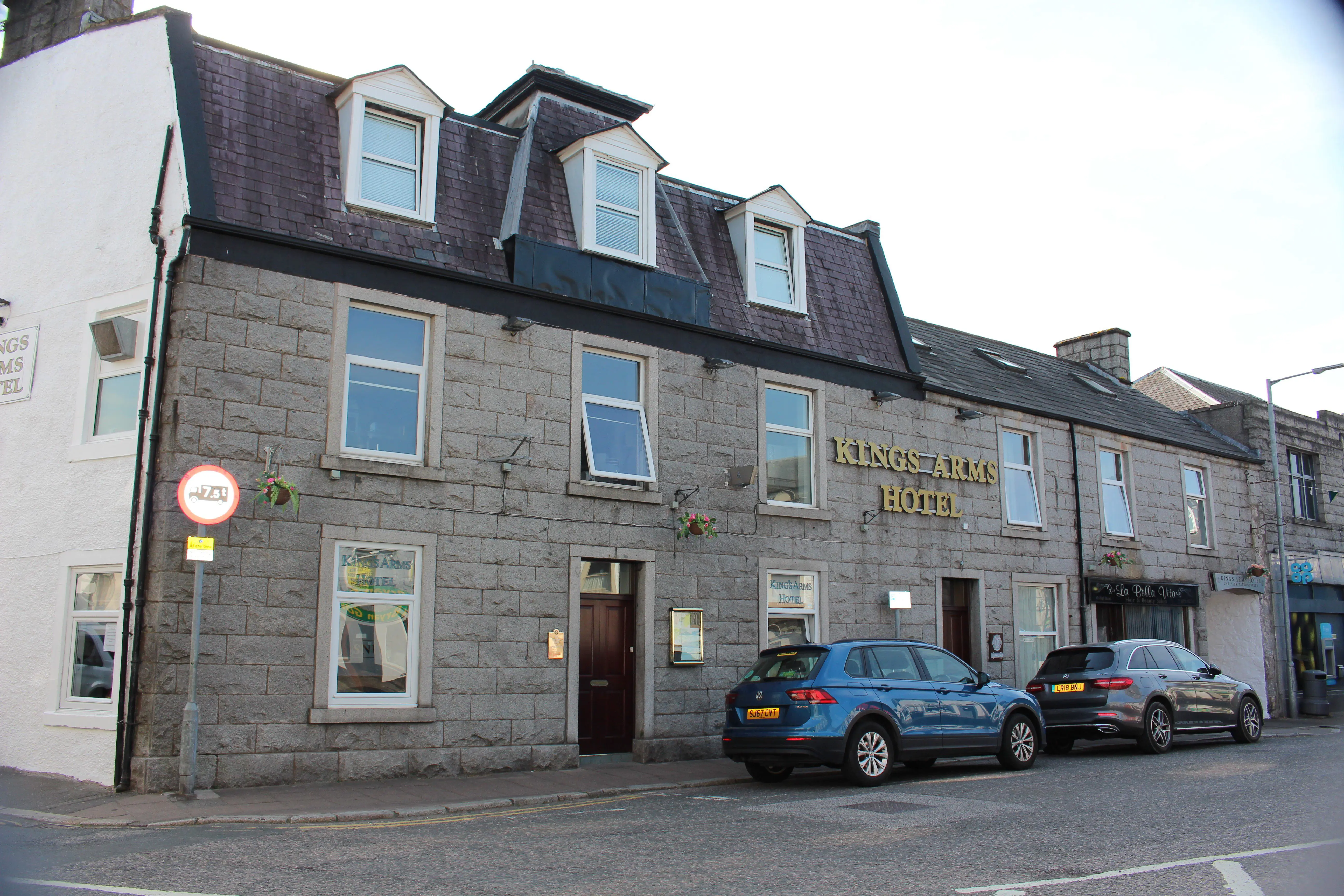 Boutique hotel on South West 300 Route brought to market