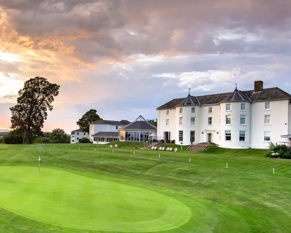 Helec helps Tewkesbury Park save 30%+ on heating bills