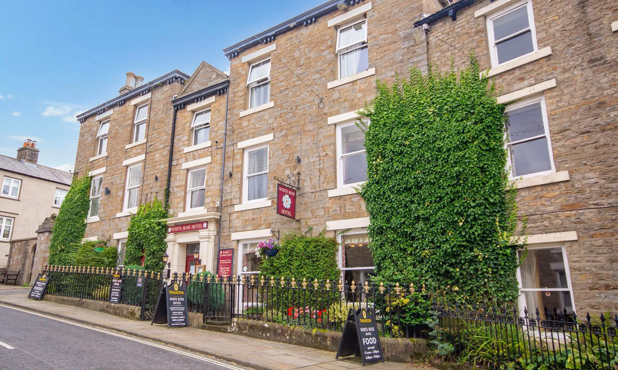 Complete Hospitality acquires Yorkshire’s White Rose Hotel